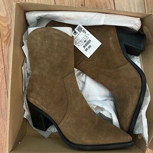 NWT Zara Brown Suede Boots